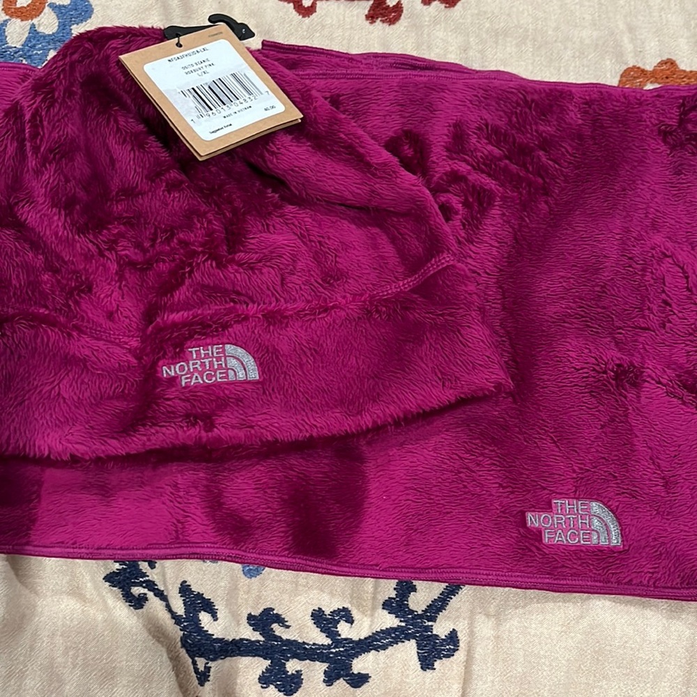 North Face Scarf & Beanie